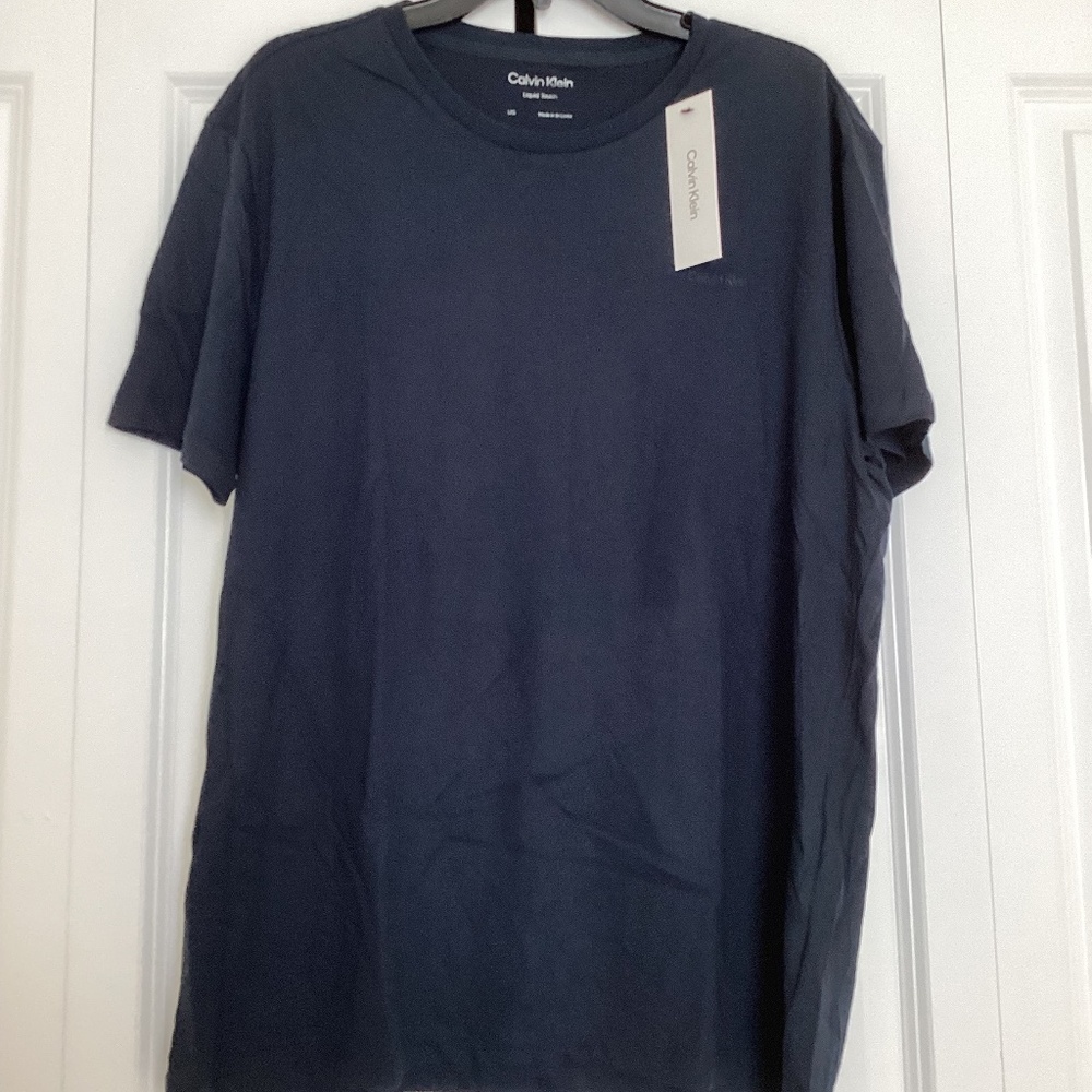 NWT - Calvin Klein liquid touch t-shirt